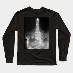 Woolworth Building at Night, 1920. Vintage Photo Long Sleeve T-Shirt